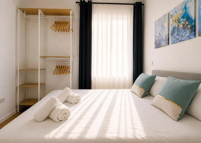 Style & Design Flat In The Center Of